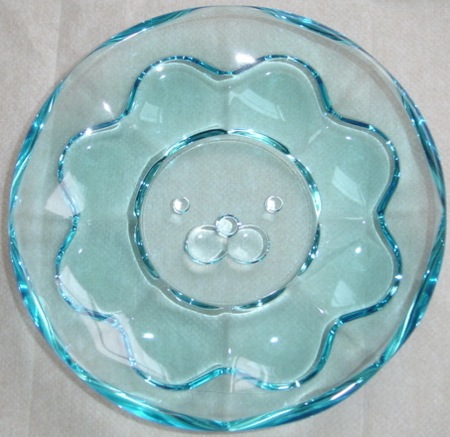 pondelion-glass-dish2.jpg